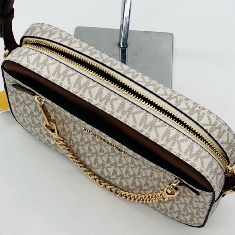 MICHAEL KORS LARGE EW ZIP CHAIN
CROSSBODY BAG VANILLA - Picture 8 of 10